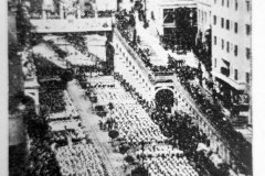 PIMENTEL-Aspectos-Gerais-de-Porto-Alegre-1945_Parada-da-patria_03_w