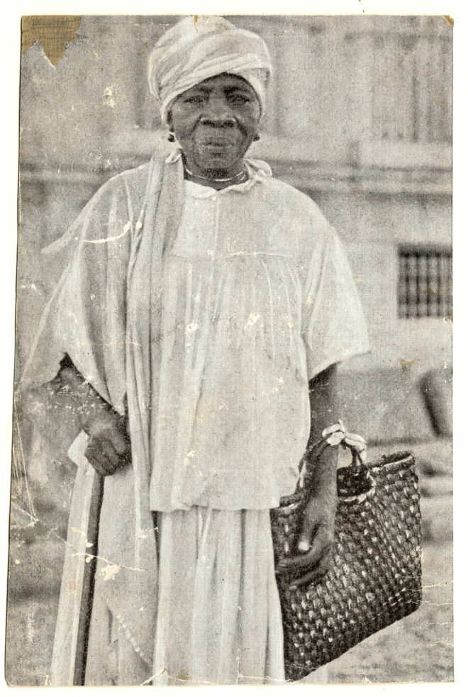 Maria Ignácia da Conceição, negra liberta de Porto Alegre. Foto 591f da Fototeca Sioma Breitman. Autor desconhecido. Provavelmente fim do séc. XIX e início do XX.