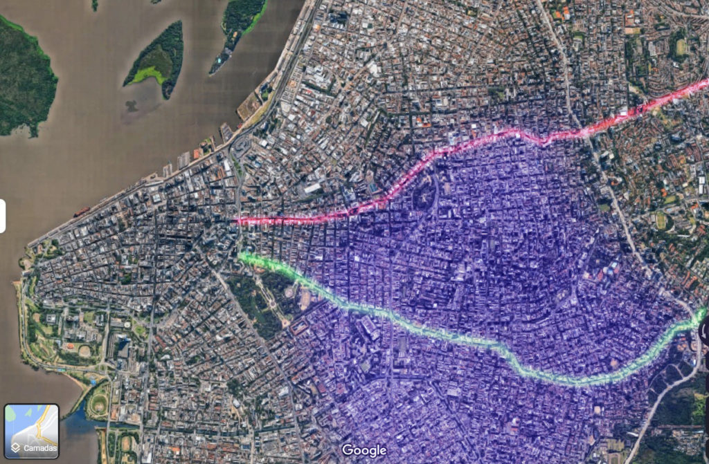Porto Alegre em foto de satélite, Google Maps. Em azul, a mancha ocupada pela Colônia Africana segundo Jayme Moreira, com ocupação estendida para o sul. Edição da pesquisadora. 